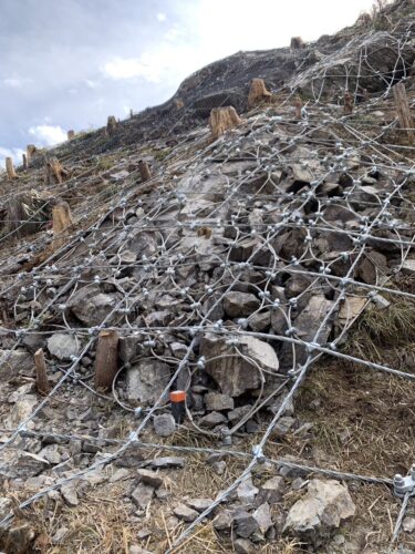 ワイヤーネット被覆工・ロープ伏工