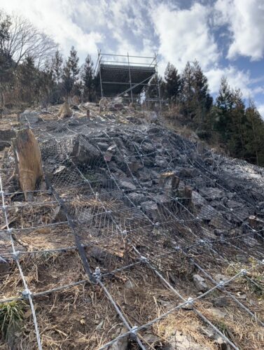 ワイヤーネット被覆工・ロープ伏工